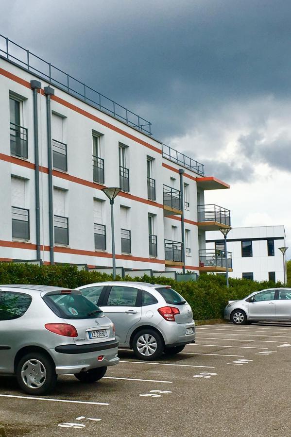 Appartement En Face Hopital Nord Saint-Priest-en-Jarez Exterior photo